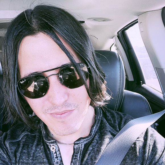 Meet your Posher, Chuck - Picture 1 of 1